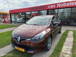 Bruin Gebruikt 2014 Renault Clio IV Authentique Hatchback | € 8.650 (Eerlijke prijs)