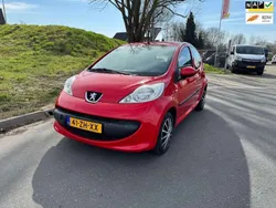 Rood Gebruikt 2008 Peugeot 107 Hatchback | € 1.500 (Eerlijke prijs)