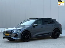 Grijs, metallic lak Gebruikt 2020 Audi e-tron S-Line SUV | € 25.900 (Eerlijke prijs)