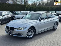 Grijs Gebruikt 2012 BMW 320 Executive Sedan | € 11.950 (Eerlijke prijs)