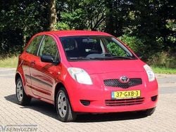 Rood Gebruikt 2008 Toyota Yaris Hatchback | € 1.498 (Goede deal)