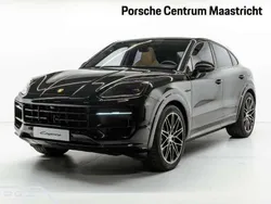 Chromite zwart metallic Nieuw 2024 Porsche Cayenne S E-Hybrid SUV | € 192.429