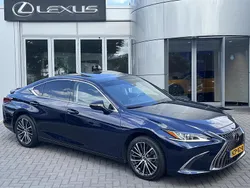 Blauw Gebruikt 2024 Lexus ES300H Business Edition Sedan | € 47.400 (Super prijs)