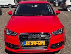 Rood Gebruikt 2015 Audi A3 Hatchback | € 10.500 (Super prijs)