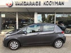 Grijs Gebruikt 2014 Toyota Yaris Hatchback | € 6.450 (Super prijs)