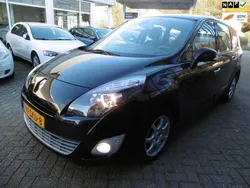 Zwart, metallic lak Gebruikt 2011 Renault Grand Scénic III Dynamique MPV | € 2.995 (Eerlijke prijs)