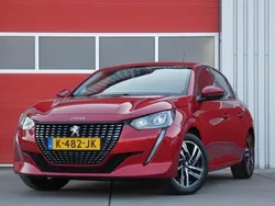Rood Gebruikt 2021 Peugeot 208 Allure Hatchback | € 14.950 (Eerlijke prijs)