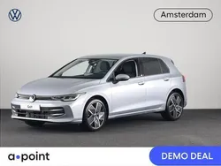 Grijs, metallic lak Gebruikt 2024 VW Golf VIII Edition Hatchback | € 31.449 (Eerlijke prijs)