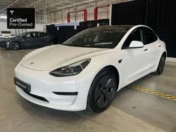 Wit Gebruikt 2021 Tesla Model 3 Standard Range Sedan | € 26.700 (Eerlijke prijs)