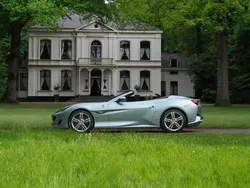 Grijs, metallic lak Gebruikt 2020 Ferrari Portofino Cabriolet | € 249.500