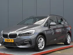 Grijs Gebruikt 2020 BMW 218 Executive Stationwagen | € 21.950 (Goede deal)