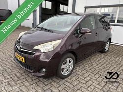 Paars Gebruikt 2011 Toyota Verso-S MPV | € 5.500 (Super prijs)