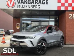 Grijs Gebruikt 2022 Opel Mokka GS Line SUV | € 19.945 (Eerlijke prijs)