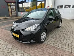 Zwart Gebruikt 2020 Toyota Yaris Active Hatchback | € 14.499 (Eerlijke prijs)
