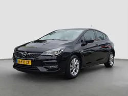 Zwart Gebruikt 2020 Opel Astra Edition Hatchback | € 12.900 (Eerlijke prijs)