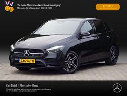 Zwart Gebruikt 2023 Mercedes B250e AMG line MPV | € 39.750 (Eerlijke prijs)