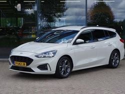 Wit Gebruikt 2021 Ford Focus ST-Line X Stationwagen | € 19.450 (Goede deal)