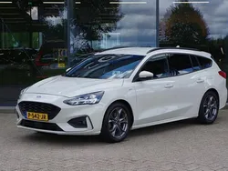 Wit Gebruikt 2021 Ford Focus ST-Line X Stationwagen | € 19.450 (Goede deal)