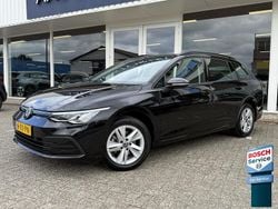 Zwart Gebruikt 2021 VW Golf VIII Life Stationwagen | € 19.495 (Eerlijke prijs)