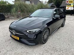 Zwart Gebruikt 2022 Mercedes C180 AMG Sedan | € 35.950 (Goede deal)