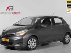 Grijs Gebruikt 2013 Toyota Yaris Hatchback | € 12.395 (Eerlijke prijs)