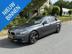 Grijs Gebruikt 2012 BMW 320 Executive Sedan | € 8.750 (Goede deal)