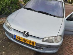 Blauw Gebruikt 2003 Peugeot 106 Hatchback | € 2.250 (Duur)