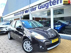 Zwart Gebruikt 2010 Renault Clio II Dynamique Hatchback | € 4.250 (Iets duurder)