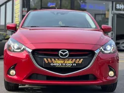 Rood Gebruikt 2015 Mazda 2 Sedan | € 10.990 (Eerlijke prijs)