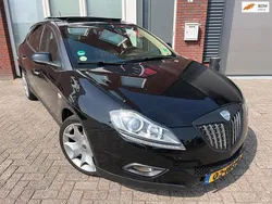 Zwart, metallic lak Gebruikt 2008 Lancia Delta Hatchback | € 2.999 (Eerlijke prijs)