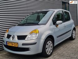 Grijs Gebruikt 2005 Renault Modus MPV | € 1.695 (Eerlijke prijs)