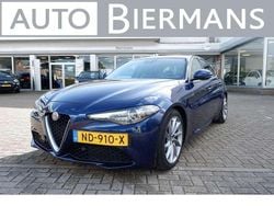 Blauw Gebruikt 2017 Alfa Romeo Giulia Super Sedan | € 25.450 (Eerlijke prijs)
