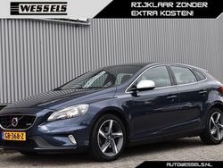 Blauw Gebruikt 2015 Volvo V40 R-Design Stationwagen | € 14.500 (Duur)