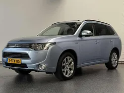 Blauw Gebruikt 2013 Mitsubishi Outlander P-HEV Instyle SUV | € 12.950 (Eerlijke prijs)