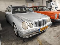 Grijs Gebruikt 2001 Mercedes 200 Stationwagen | € 4.450