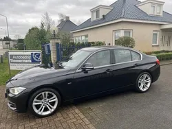 Zwart Gebruikt 2013 BMW 320 Efficient Dynamics Sedan | € 11.850 (Iets duurder)