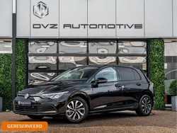 Zwart Gebruikt 2022 VW Golf VIII Active Hatchback | € 25.950 (Goede deal)