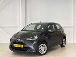 Grijs Gebruikt 2021 Toyota Aygo X-play Hatchback | € 8.330 (Goede deal)
