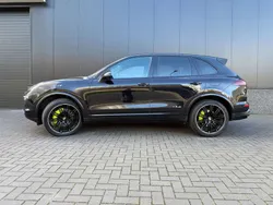 Zwart Gebruikt 2015 Porsche Cayenne SUV | € 21.950 (Eerlijke prijs)