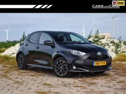 Zwart, metallic lak Gebruikt 2024 Toyota Yaris Hybrid Active Hatchback | € 21.650 (Goede deal)