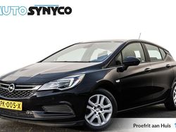 Zwart Gebruikt 2017 Opel Astra Edition Hatchback | € 6.900 (Eerlijke prijs)