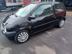 Zwart Gebruikt 2001 Renault Twingo Hatchback | € 1.299 (Eerlijke prijs)