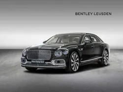 Groen Gebruikt 2024 Bentley Flying Spur Sedan | € 229.950