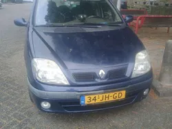 Blauw Gebruikt 2002 Renault Mégane II Authentique MPV | € 750 (Eerlijke prijs)