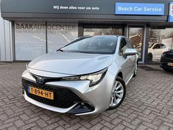 Grijs Gebruikt 2023 Toyota Corolla Hybrid Active Stationwagen | € 23.950 (Goede deal)