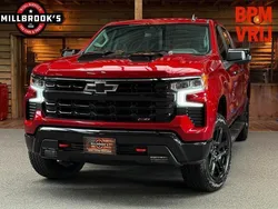 Rood Nieuw 2024 Chevrolet Silverado Van | € 64.950