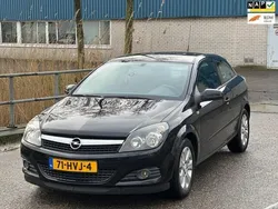 Zwart Gebruikt 2009 Opel Astra GTC Hatchback | € 3.250 (Eerlijke prijs)
