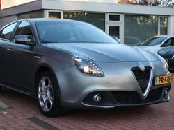 Grijs Gebruikt 2017 Alfa Romeo Giulietta Super Hatchback | € 11.450 (Eerlijke prijs)