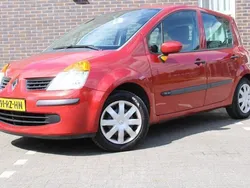 Rood Gebruikt 2005 Renault Modus MPV | € 1.750 (Eerlijke prijs)