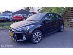 Zwart Gebruikt 2015 Hyundai i20 Comfort Coupé | € 8.450 (Eerlijke prijs)
